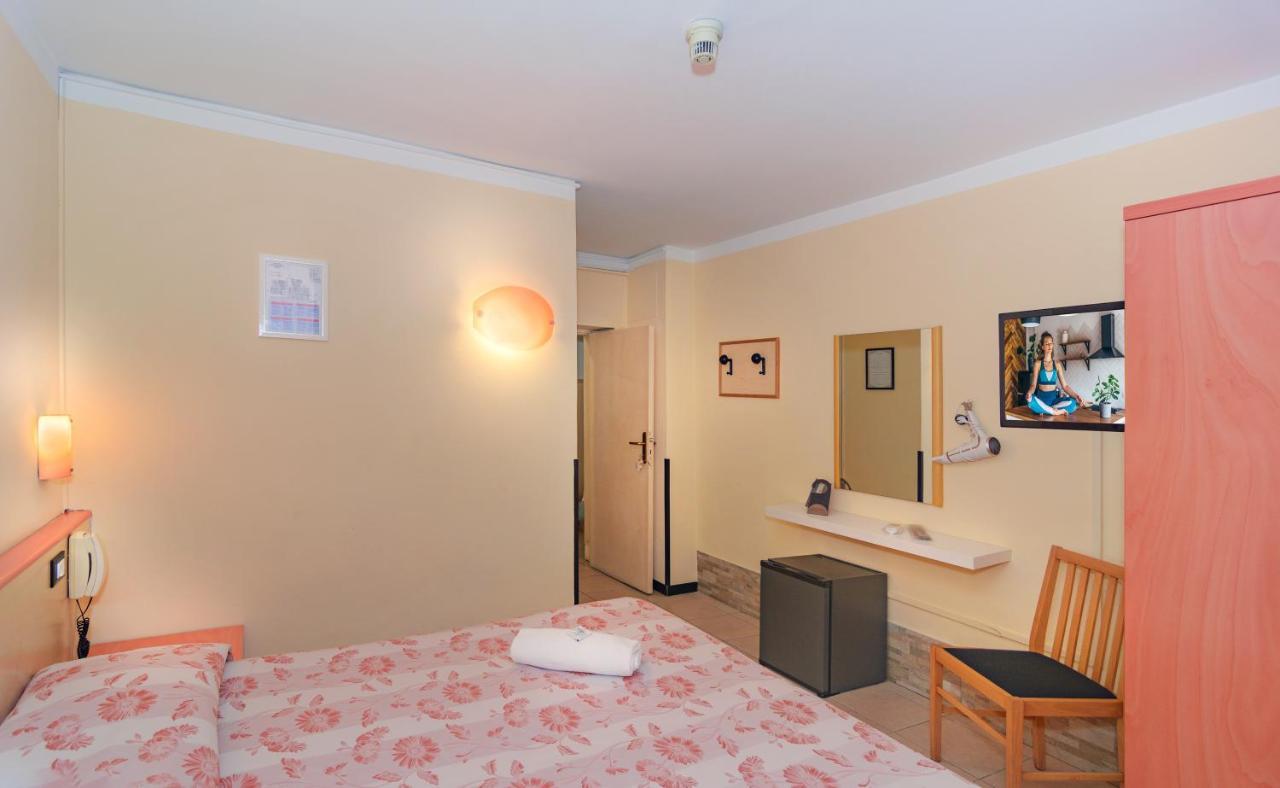 Hotel Storyville Business & Holiday Cinquale Buitenkant foto