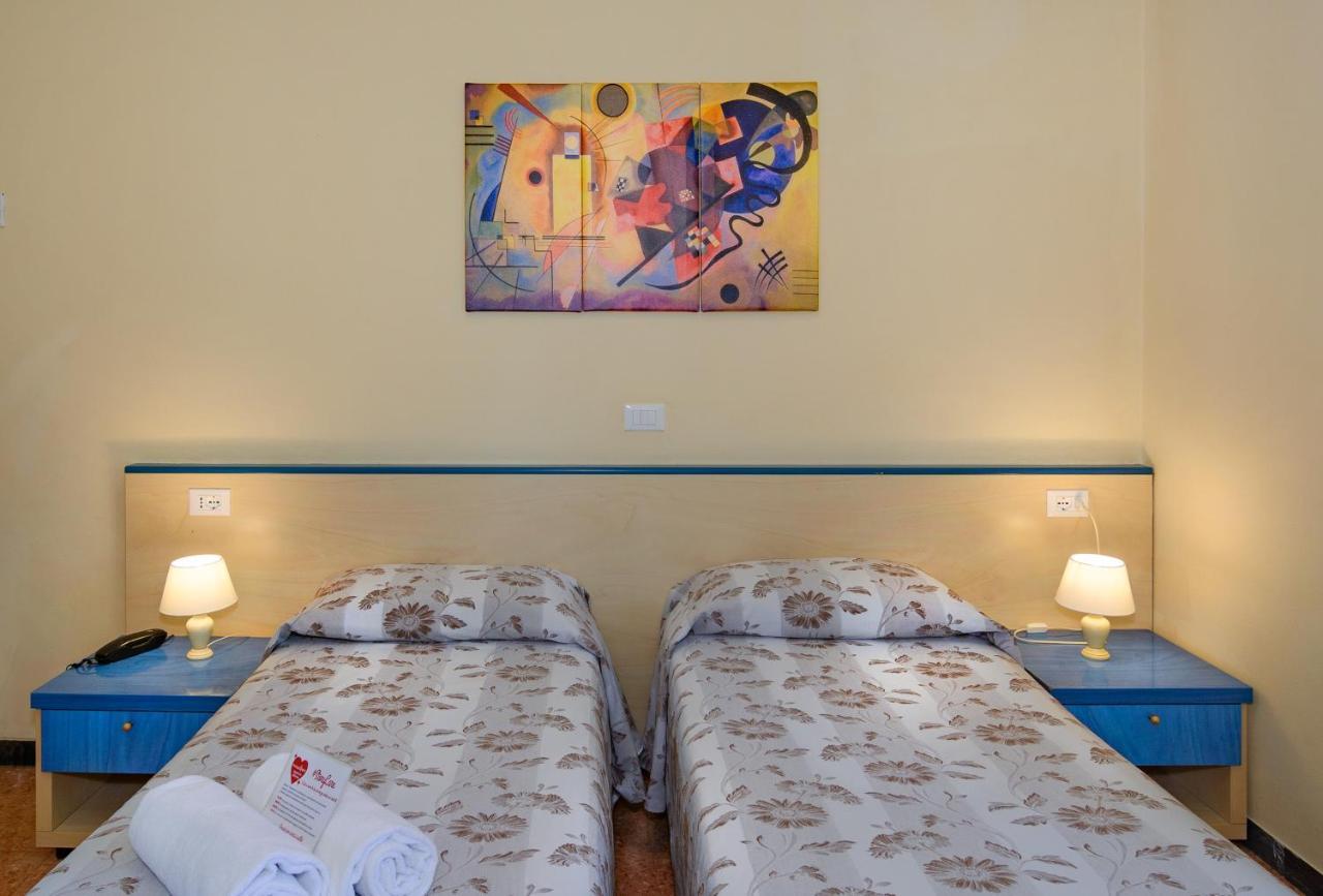 Hotel Storyville Business & Holiday Cinquale Buitenkant foto