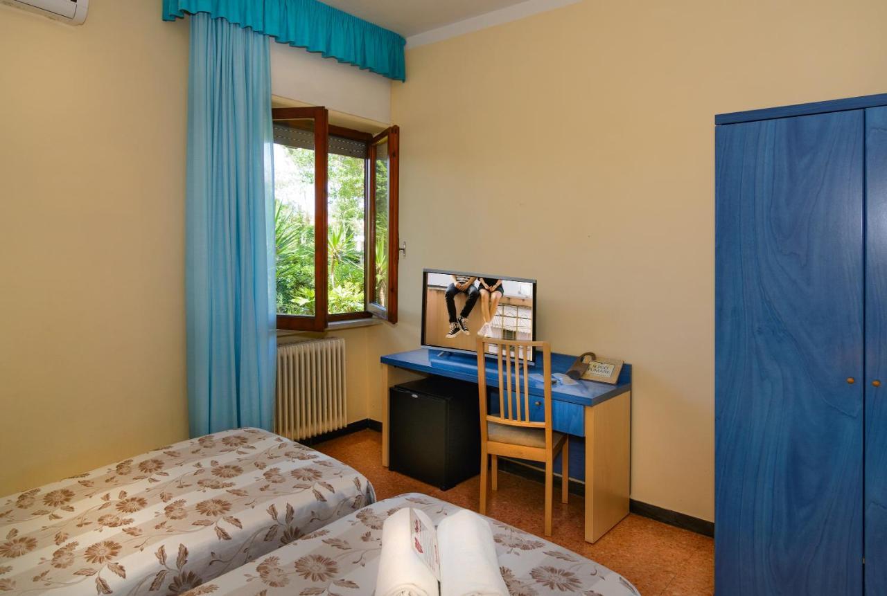 Hotel Storyville Business & Holiday Cinquale Buitenkant foto