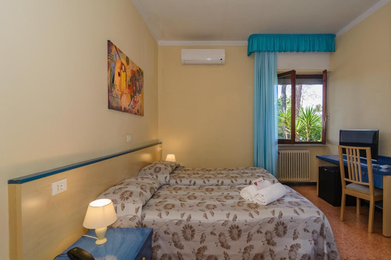 Hotel Storyville Business & Holiday Cinquale Buitenkant foto